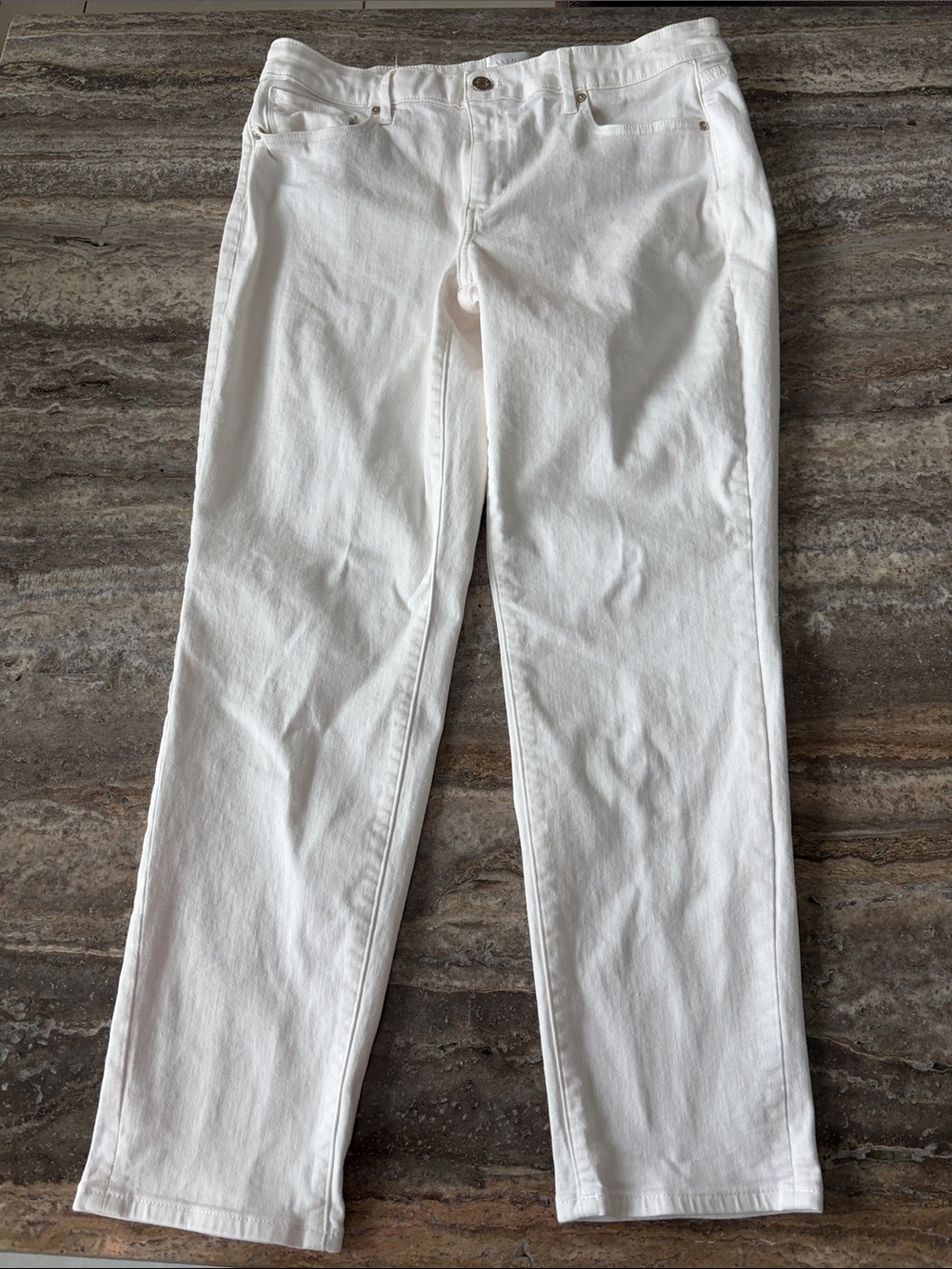 White House Black Market Girlfriend jeans 10